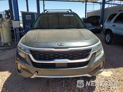 Piąte zdjęcie samochodu w środku: 2021 KIA SELTOS SX VIN:KNDETCA23M7142306 - miniatura