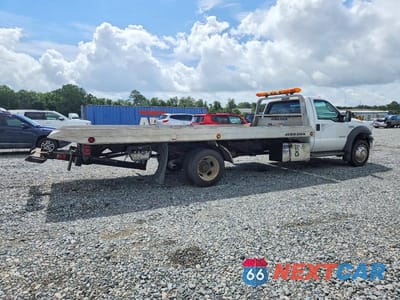 Czwarte zdjęcie samochodu z boku: 2005 FORD F550 SUPER DUTY VIN:1FDAF56P25EB90023 - miniatura