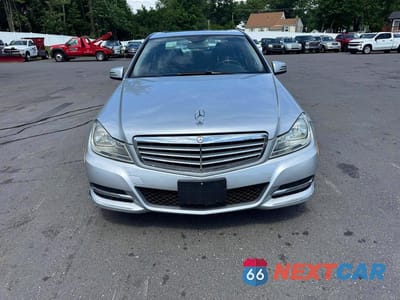 Piąte zdjęcie samochodu w środku: 2014 MERCEDES-BENZ C 300 4MATIC VIN:WDDGF8AB7EG239514 - miniatura