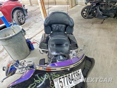 Piąte zdjęcie samochodu w środku: 2010 HARLEY-DAVIDSON FLHTK VIN:1HD1KEM19AB632837 - miniatura