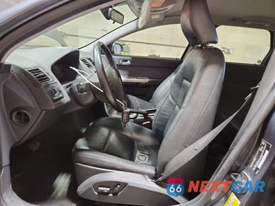 Zdjęcie 7 z 13 samochodu: 2010 VOLVO V50 2.4I VIN:YV1382MW3A2533962 - miniatura