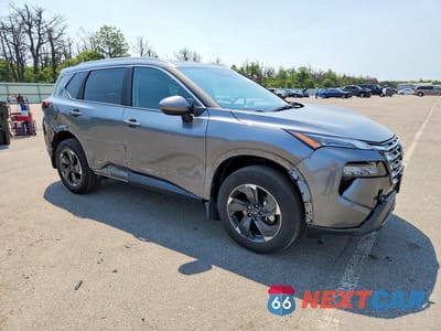 Czwarte zdjęcie samochodu z boku: 2025 NISSAN ROGUE SV VIN:5N1BT3BB3SC818982 - miniatura