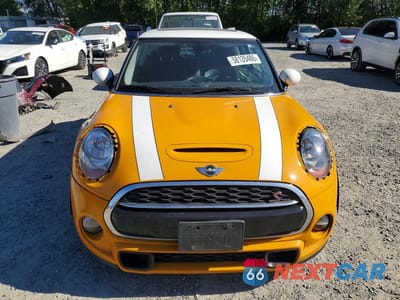 Piąte zdjęcie samochodu w środku: 2017 MINI COOPER S VIN:WMWXP7C38H2A46572 - miniatura