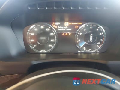 Zdjęcie 9 z 13 samochodu: 2016 VOLVO XC90 T6 VIN:YV4A22PK2G1061899 - miniatura