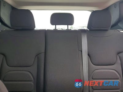 Zdjęcie 10 z 13 samochodu: 2021 JEEP RENEGADE LATITUDE VIN:ZACNJCBB8MPM69515 - miniatura