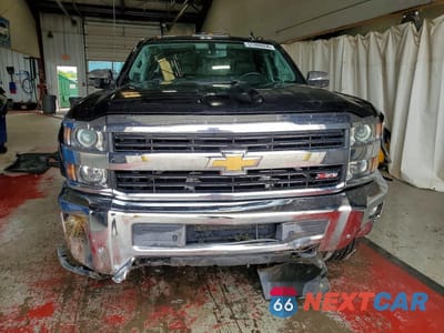 Piąte zdjęcie samochodu w środku: 2016 CHEVROLET SILVERADO K2500 HEAVY DUTY LTZ VIN:1GC1KWEG2GF198434 - miniatura