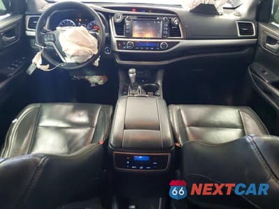 Zdjęcie 8 z 14 samochodu: 2017 TOYOTA HIGHLANDER XLE VIN:5TDJZRFH6HS461336 - miniatura