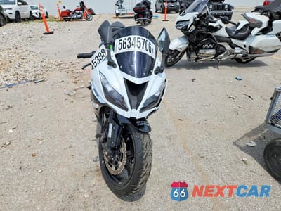 Drugie zdjęcie samochodu z przodu: 2016 KAWASAKI ZX636 F VIN:JKBZXJF19GA008438 - miniatura