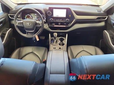 Zdjęcie 8 z 14 samochodu: 2024 TOYOTA HIGHLANDER HYBRID XLE VIN:5TDKBRCH2RS636213 - miniatura
