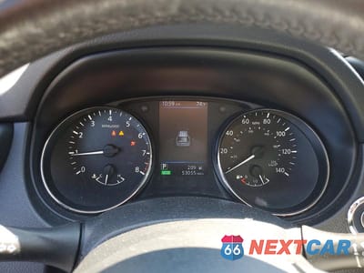 Zdjęcie 9 z 12 samochodu: 2019 NISSAN ROGUE SV VIN:JN8AT2MV1KW396828 - miniatura