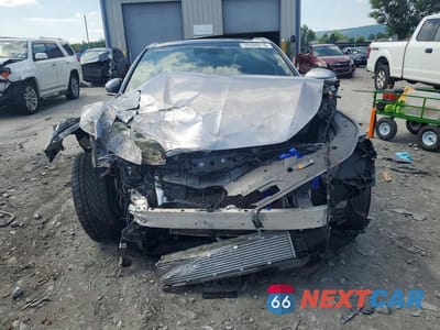 Piąte zdjęcie samochodu w środku: 2022 GENESIS G70 3.3T STANDARD VIN:KMTG54TE6NU095650 - miniatura