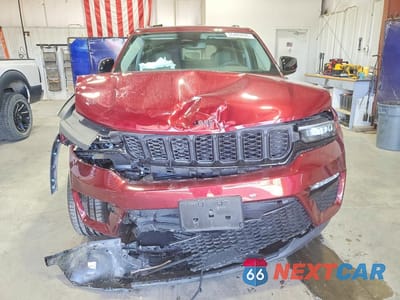Piąte zdjęcie samochodu w środku: 2023 JEEP GRAND CHEROKEE LIMITED VIN:1C4RJHBG4PC563249 - miniatura