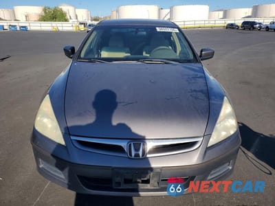 Piąte zdjęcie samochodu w środku: 2006 HONDA ACCORD EX VIN:1HGCM56766A064552 - miniatura
