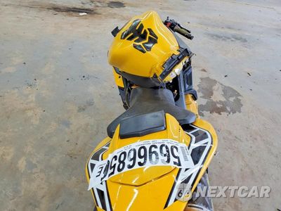 Zdjęcie 6 z 9 samochodu: 2006 YAMAHA YZFR1 VIN:JYARN15E86A001740 - miniatura