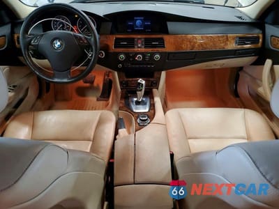 Zdjęcie 8 z 12 samochodu: 2010 BMW 528 XI VIN:WBANV1C51AC159983 - miniatura