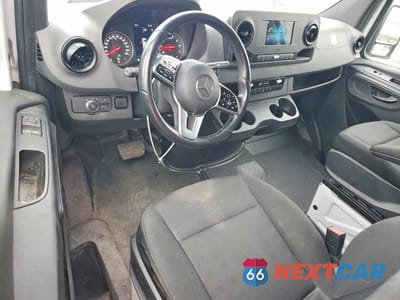 Zdjęcie 8 z 13 samochodu: 2022 MERCEDES-BENZ SPRINTER 1500 VIN:W1Y70BGY6NT093274 - miniatura