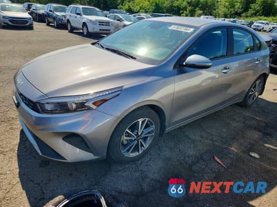 2023 KIA FORTE LXS 3KPF24AD4PE531166 - główne zdjęcie licytacji z USA - miniatura
