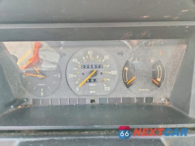 Zdjęcie 9 z 13 samochodu: 1991 VOLVO 240 VIN:YV1AA8847M1444977 - miniatura