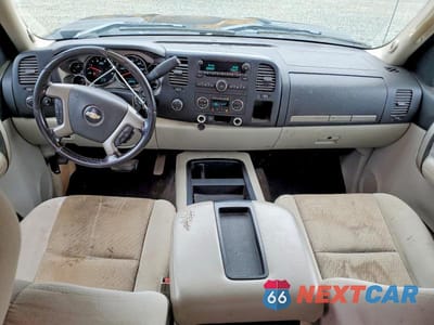 Zdjęcie 8 z 13 samochodu: 2008 CHEVROLET SILVERADO K2500 HEAVY DUTY VIN:1GCHK23698F169113 - miniatura