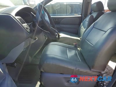 Zdjęcie 7 z 13 samochodu: 2000 TOYOTA SIENNA XLE VIN:4T3ZF13C9YU297391 - miniatura