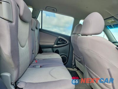 Zdjęcie 11 z 13 samochodu: 2008 TOYOTA RAV4 BASE VIN:JTMBK35V085063834 - miniatura