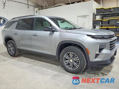 Czwarte zdjęcie samochodu z boku: 2026 CHEVROLET TRAVERSE LT VIN:1GNERGKS3TJ299556 - miniatura