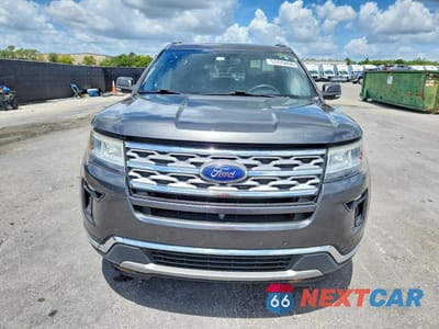 Piąte zdjęcie samochodu w środku: 2019 FORD EXPLORER LIMITED VIN:1FM5K7F82KGB41521 - miniatura