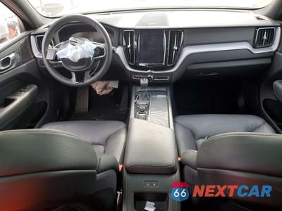 Zdjęcie 8 z 13 samochodu: 2020 VOLVO XC60 T5 MOMENTUM VIN:YV4102RKXL1601447 - miniatura