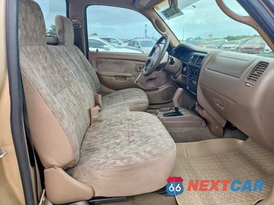 Zdjęcie 10 z 12 samochodu: 2004 TOYOTA TACOMA BASE VIN:5TENL42N94Z460129 - miniatura