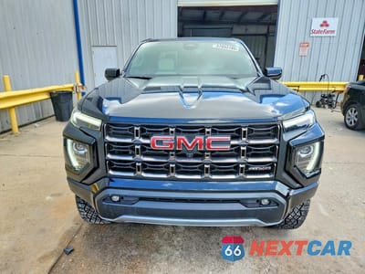 Piąte zdjęcie samochodu w środku: 2025 GMC CANYON AT4 VIN:1GTP2DEK2S1154586 - miniatura
