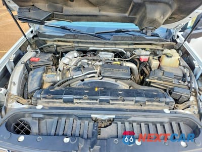 Zdjęcie 11 z 12 samochodu: 2022 CHEVROLET SILVERADO K3500 HIGH COUNTRY VIN:1GC4YVEY2NF193892 - miniatura