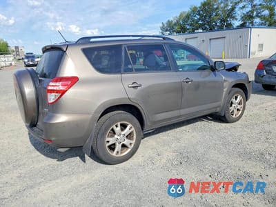 Trzecie zdjęcie samochodu z tyłu: 2011 TOYOTA RAV4 BASE VIN:JTMBF4DV3B5049140 - miniatura