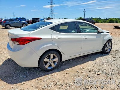 Trzecie zdjęcie samochodu z tyłu: 2013 HYUNDAI ELANTRA GLS VIN:5NPDH4AE1DH334977 - miniatura
