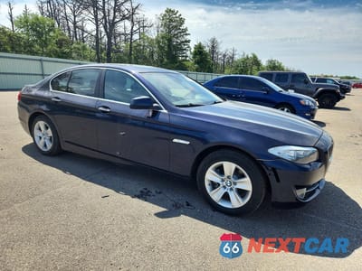 Czwarte zdjęcie samochodu z boku: 2013 BMW 528 VIN:WBAXH5C54DD109603 - miniatura