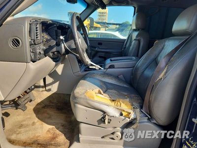Zdjęcie 7 z 14 samochodu: 2005 CHEVROLET TAHOE C1500 VIN:1GNEC13T45J262914 - miniatura