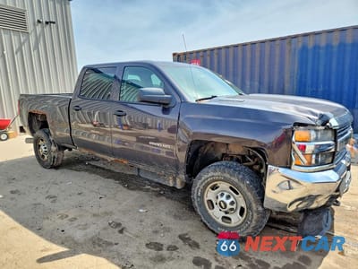 Czwarte zdjęcie samochodu z boku: 2015 CHEVROLET SILVERADO K2500 HEAVY DUTY VIN:1GC1KUE87FF129640 - miniatura