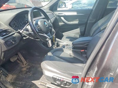 Zdjęcie 7 z 12 samochodu: 2017 BMW X1 XDRIVE28I VIN:WBXHT3C36H5F68386 - miniatura