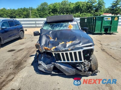 Piąte zdjęcie samochodu w środku: 2011 JEEP LIBERTY SPORT VIN:1J4PN2GK3BW584438 - miniatura