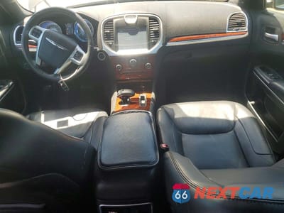 Zdjęcie 8 z 12 samochodu: 2013 CHRYSLER 300 VIN:2C3CCAAG8DH551241 - miniatura