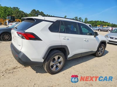 Trzecie zdjęcie samochodu z tyłu: 2022 TOYOTA RAV4 XLE VIN:2T3W1RFV1NC189681 - miniatura