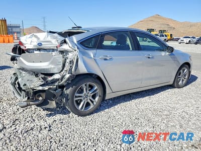 Trzecie zdjęcie samochodu z tyłu: 2018 FORD FUSION SE VIN:3FA6P0HD2JR218607 - miniatura