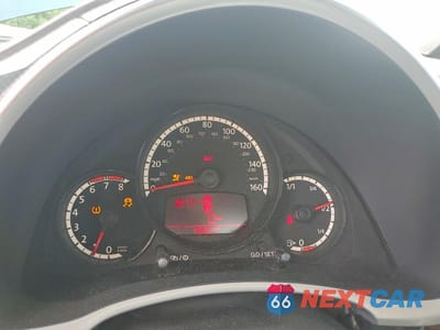 Zdjęcie 9 z 12 samochodu: 2013 VOLKSWAGEN BEETLE TURBO VIN:3VW467AT7DM603481 - miniatura