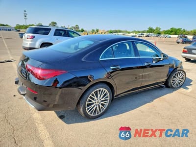 Trzecie zdjęcie samochodu z tyłu: 2025 MERCEDES-BENZ CLA 250 4MATIC VIN:W1K5J4HB5SN542965 - miniatura
