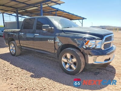 Czwarte zdjęcie samochodu z boku: 2018 RAM 1500 SLT VIN:1C6RR6LT8JS275361 - miniatura