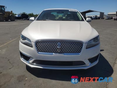 Piąte zdjęcie samochodu w środku: 2018 LINCOLN MKZ RESERVE VIN:3LN6L5F92JR619460 - miniatura
