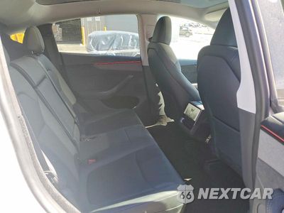 Zdjęcie 10 z 13 samochodu: 2026 TESLA MODEL Y VIN:7SAYGDEE4TF417561 - miniatura