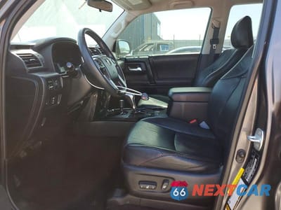 Zdjęcie 7 z 12 samochodu: 2017 TOYOTA 4RUNNER TRD OFF-ROAD VIN:JTEBU5JR6H5448146 - miniatura
