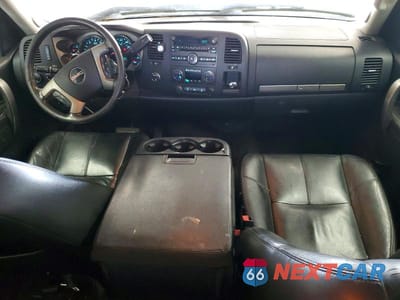 Zdjęcie 8 z 12 samochodu: 2012 GMC SIERRA K2500 SLE VIN:1GT120CG1CF167573 - miniatura