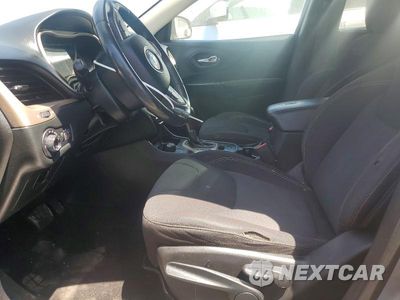 Zdjęcie 7 z 13 samochodu: 2015 JEEP CHEROKEE VIN:1C4PJMCB4FW633199 - miniatura