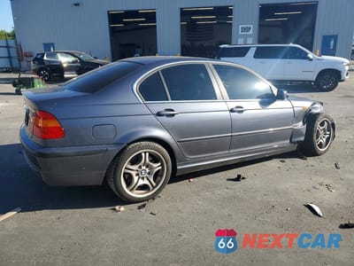Trzecie zdjęcie samochodu z tyłu: 2002 BMW 330 I VIN:WBAEV53452KM02068 - miniatura